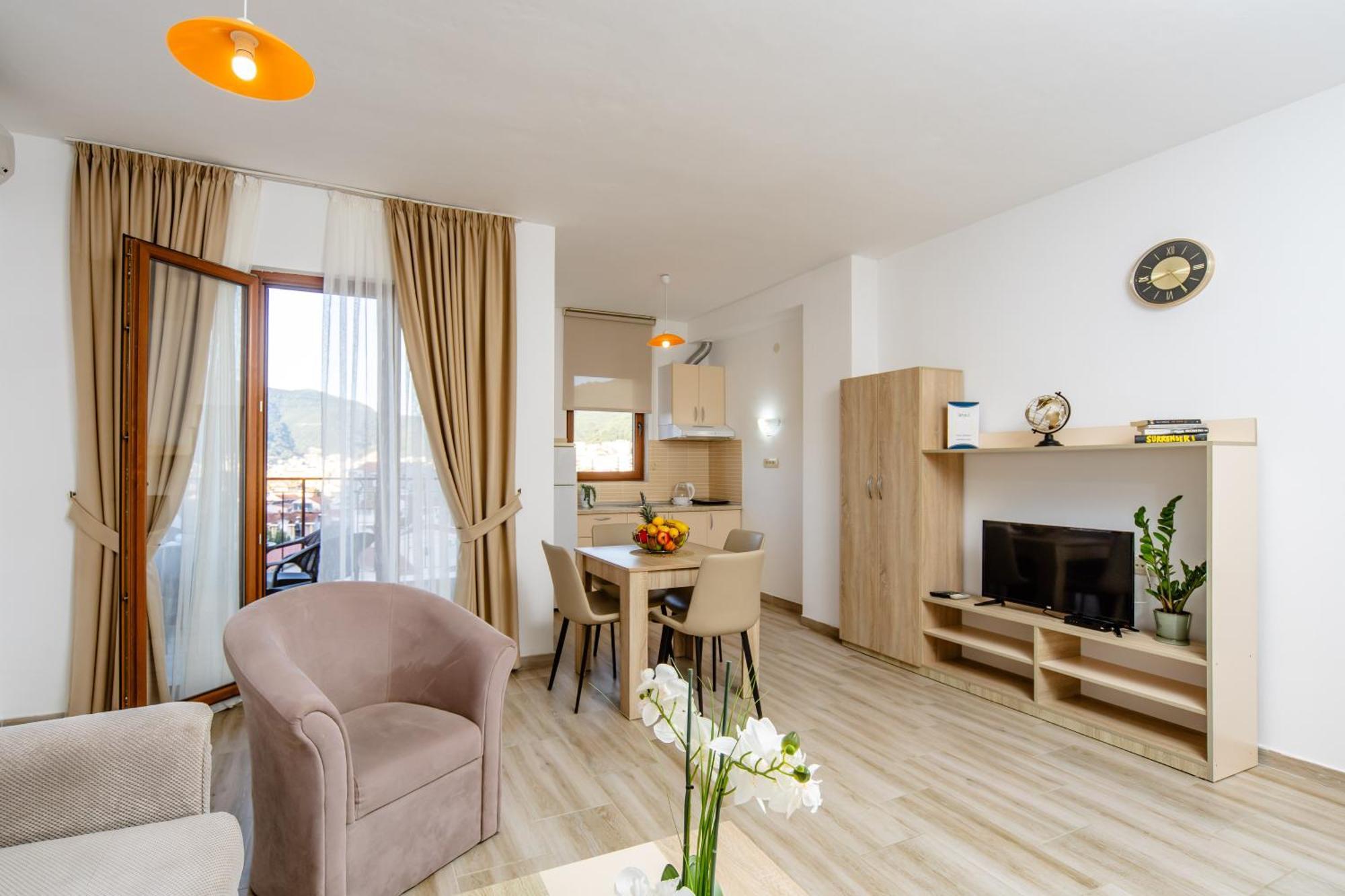 בודווה Arvala Apartments מראה חיצוני תמונה
