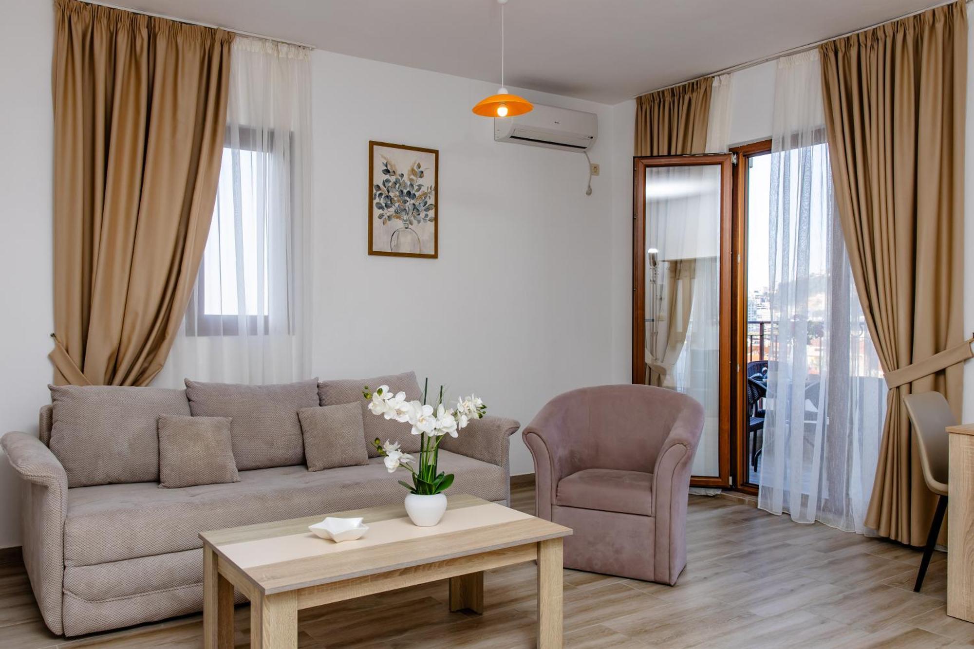 בודווה Arvala Apartments מראה חיצוני תמונה