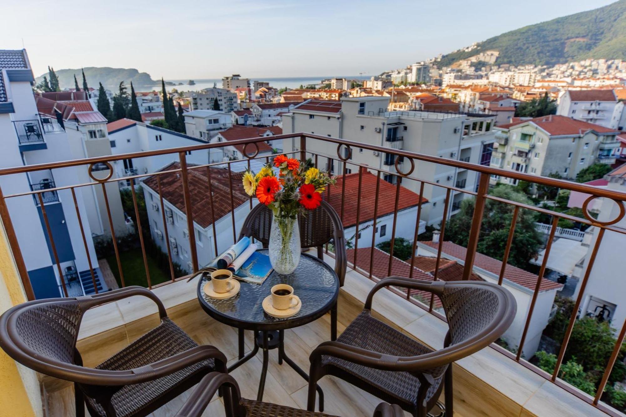 בודווה Arvala Apartments מראה חיצוני תמונה