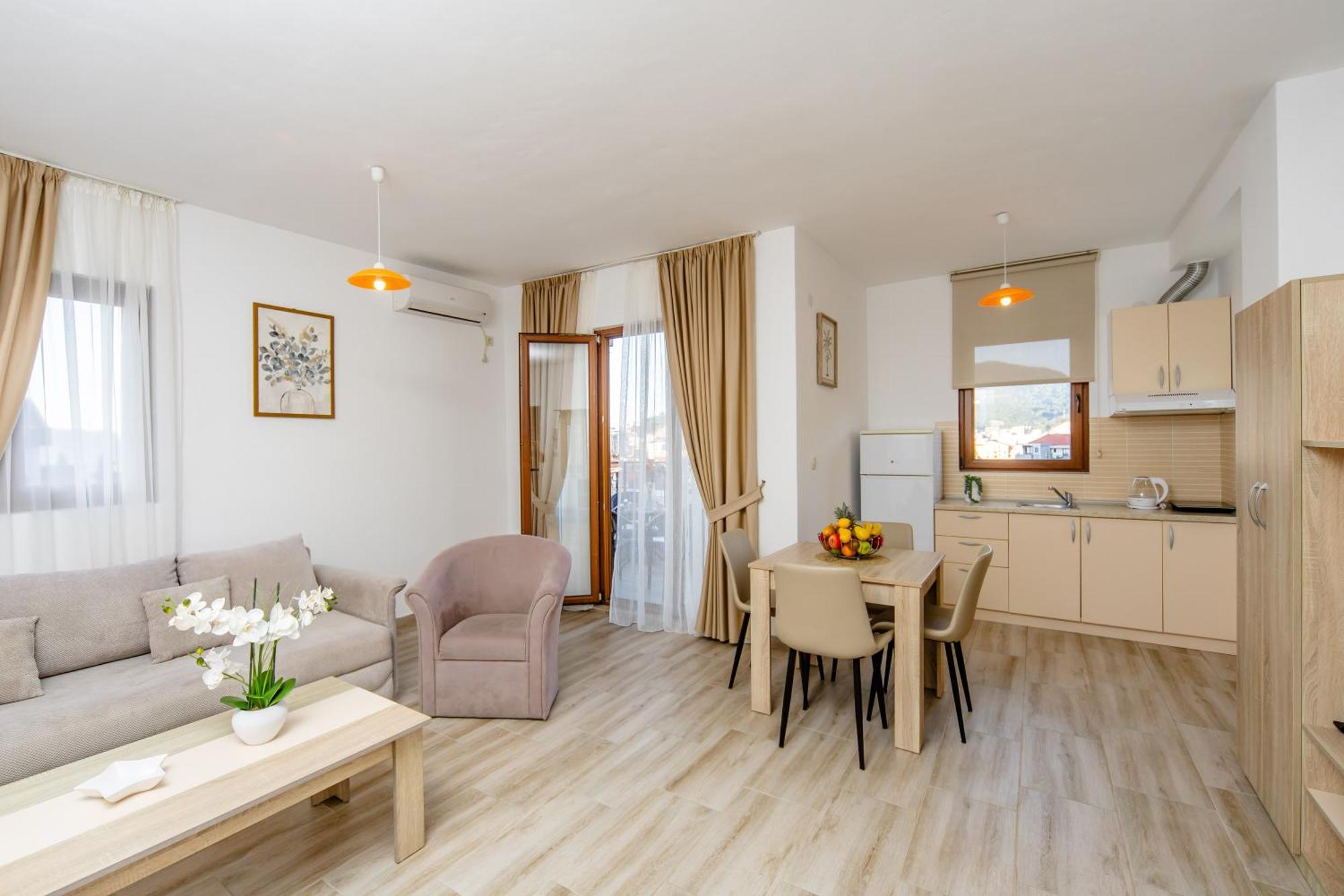 בודווה Arvala Apartments מראה חיצוני תמונה