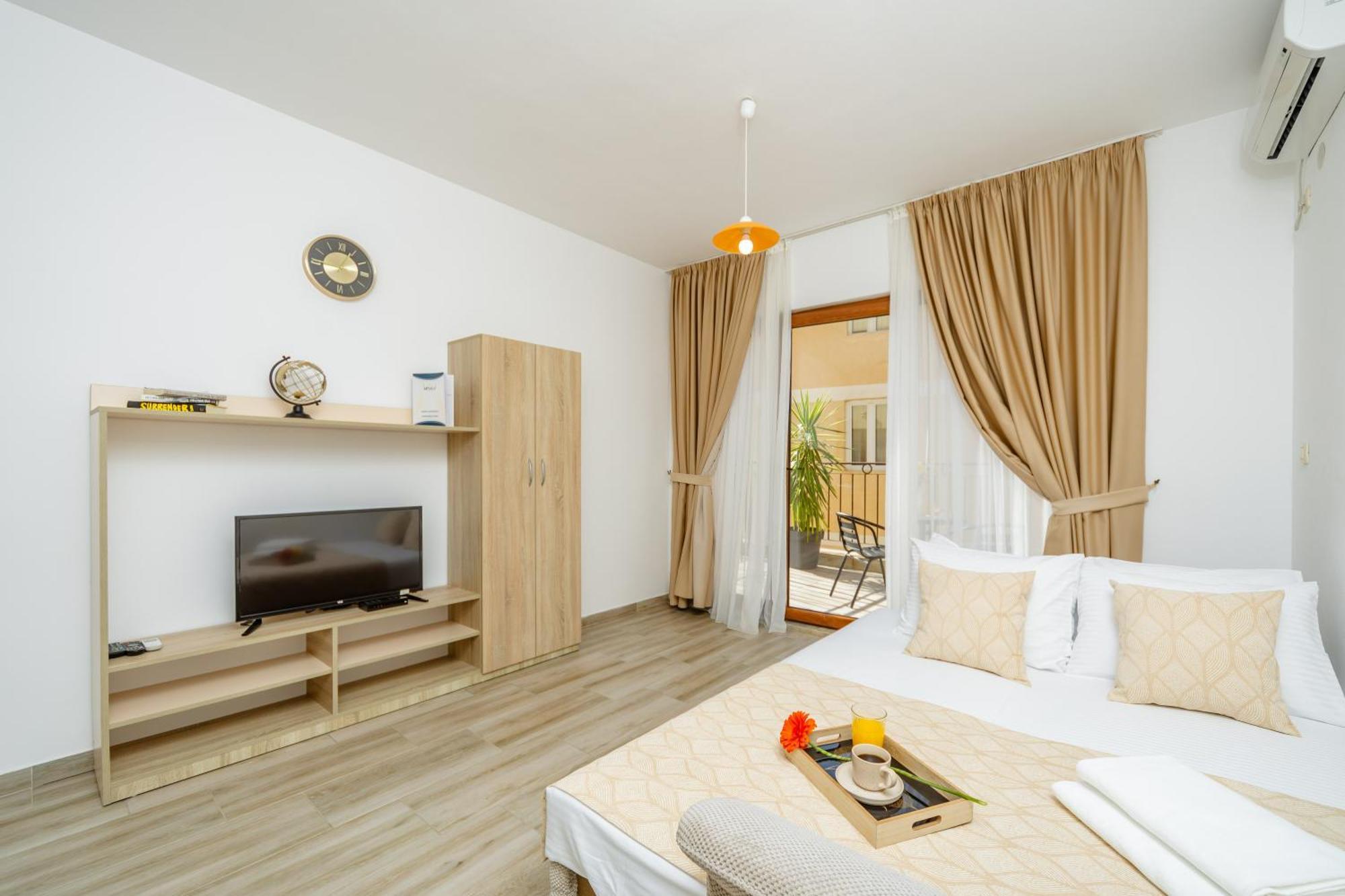 בודווה Arvala Apartments מראה חיצוני תמונה