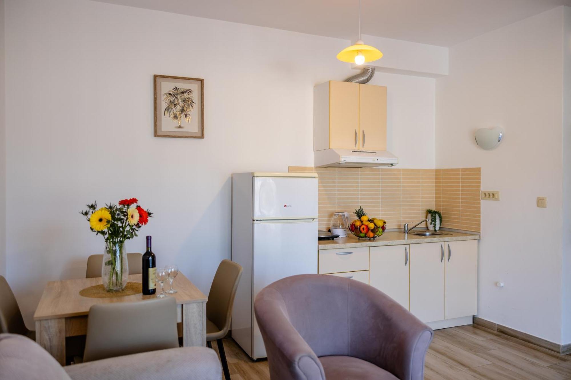 בודווה Arvala Apartments חדר תמונה