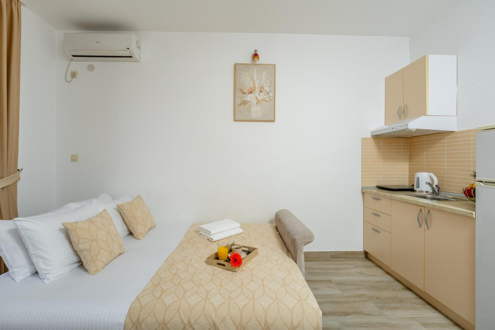 בודווה Arvala Apartments חדר תמונה