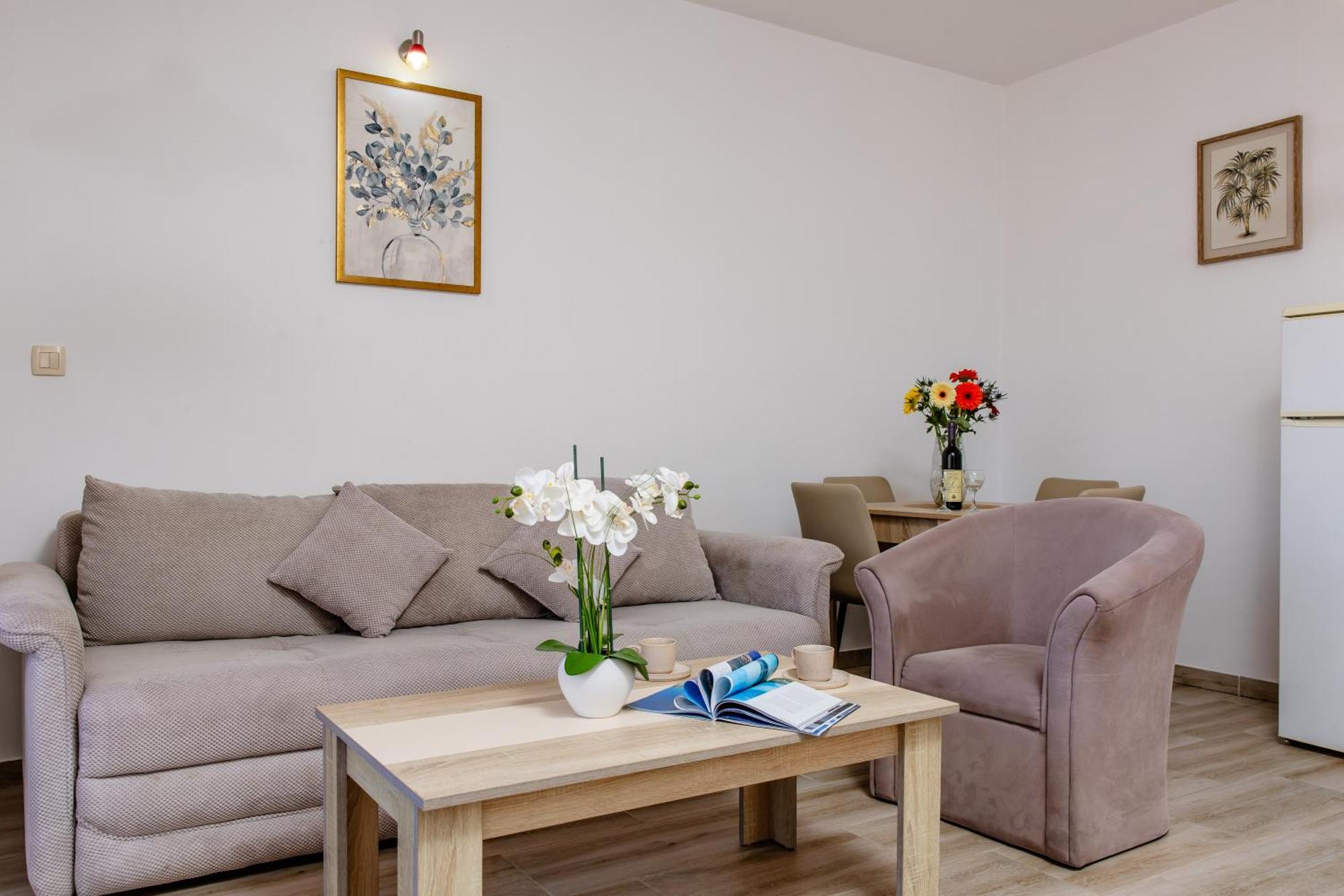 בודווה Arvala Apartments חדר תמונה