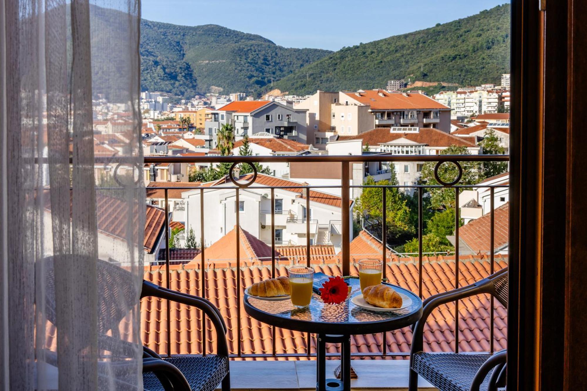 בודווה Arvala Apartments חדר תמונה